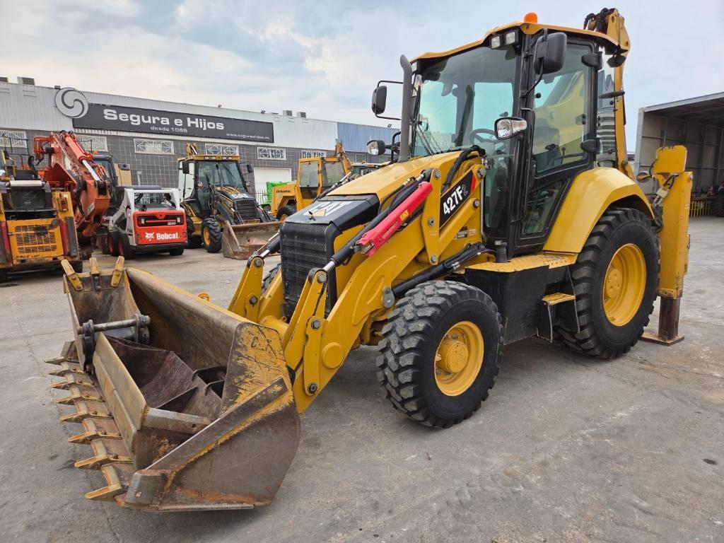 CAT 427 F 2 Retrocargadoras