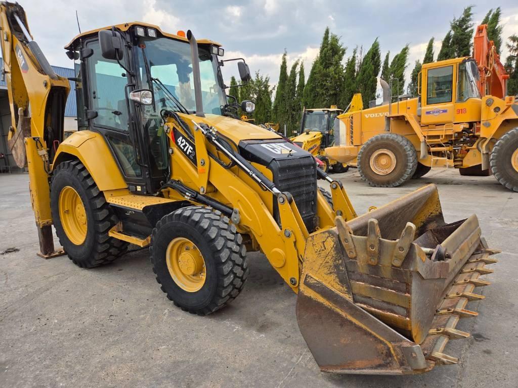 CAT 427 F 2 Retrocargadoras
