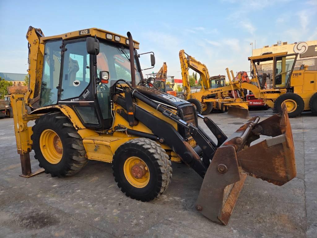 CAT 428 D Retrocargadoras