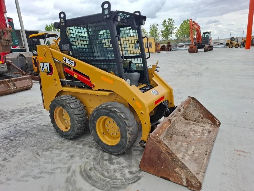 CAT 216 B 3 Palas cargadoras